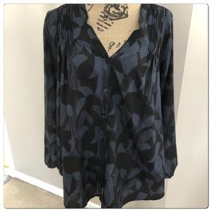 Daniel Rainn 3/4 Sleeve Black and Blue Floral Top